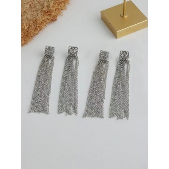 Earrings 2023SS LOEWE Loewe are very popular now with celebrities Earrings 2023SS LOEWE Loewe are very popular now with celebrities